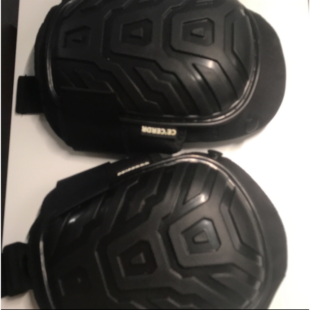 Knee Pads black like new
